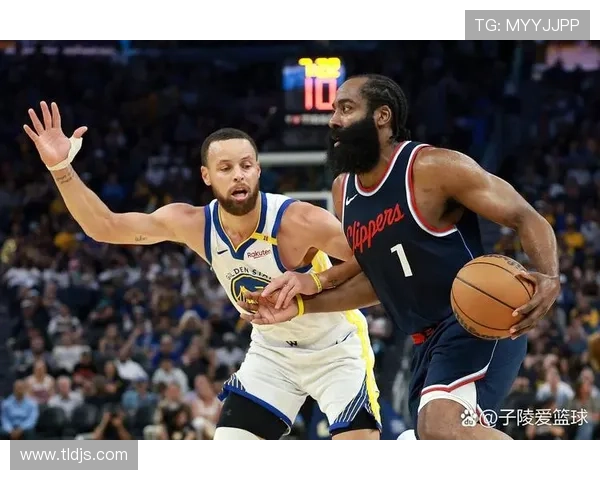 NBA赛季西部震荡 三强全败快船重回倒数榜单,引爆冷门风暴