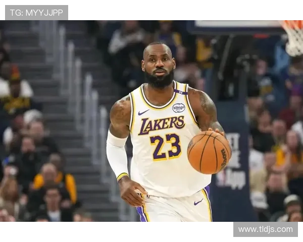 NBA最新动态:詹姆斯领衔湖人奋力拼搏 绿军胜利背后不为人知的故事 NBA最新动态:詹姆斯领衔湖人奋力拼搏 绿军胜利背后不为人知的故事