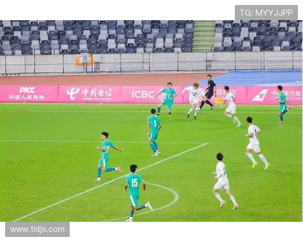 中国足球联赛激战正酣 强队争霸新赛季焦点赛事精彩纷呈 中国足球联赛激战正酣 强队争霸新赛季焦点赛事精彩纷呈