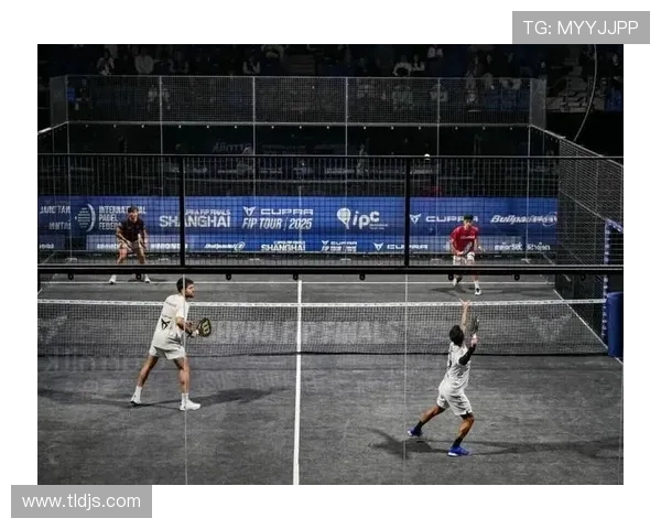 全球网球赛季重启,各大名将争夺年终总决赛资格,赛事精彩纷呈 全球网球赛季重启,各大名将争夺年终总决赛资格,赛事精彩纷呈