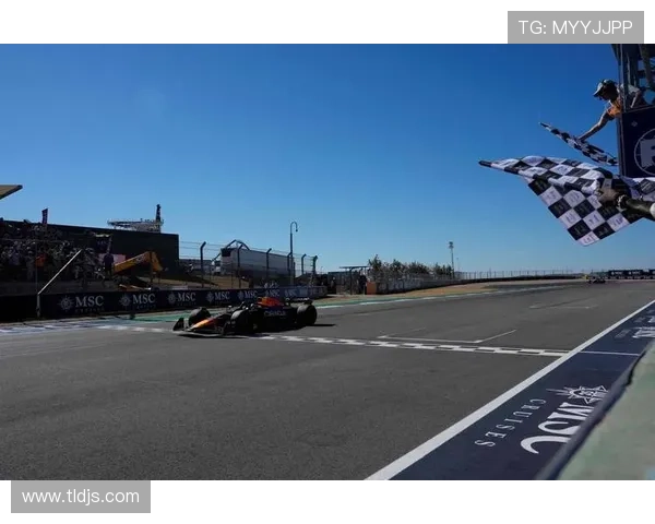 维斯塔潘再度称王新赛季F1技术革新引发车队激烈竞争